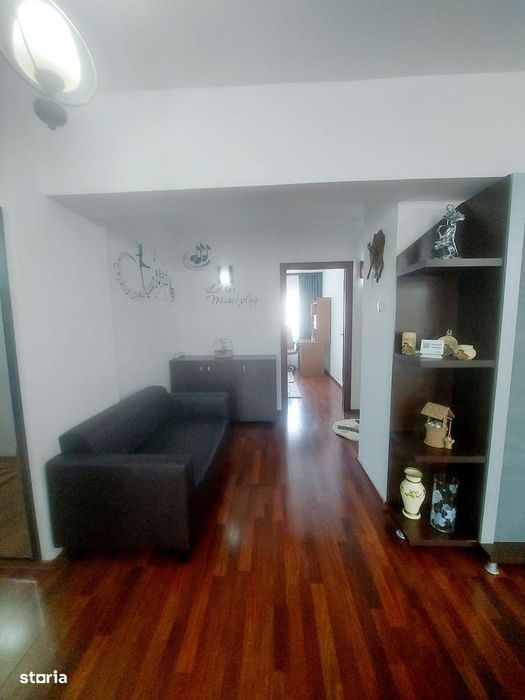 Inchiriere apartament 3 camere, zona Calea Bucuresti - Targoviste