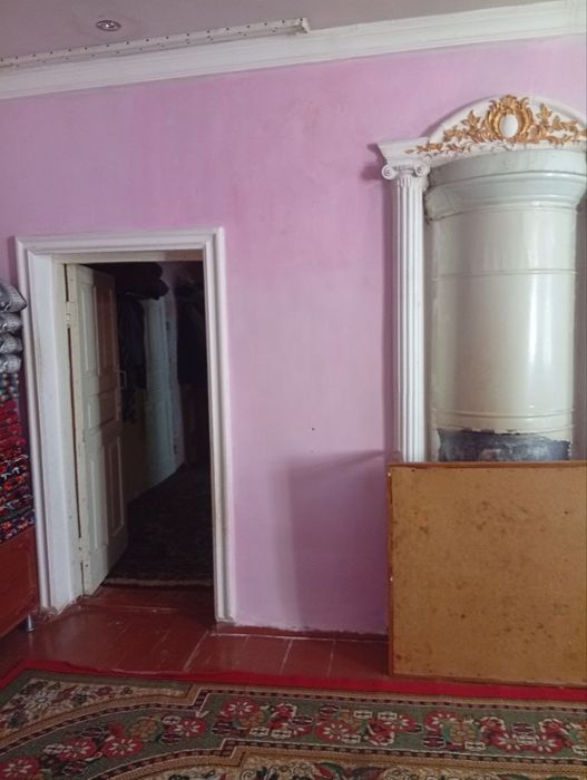 Жалаерда ховли сотилади.