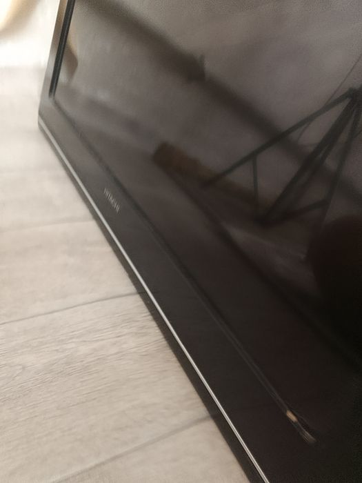 HITACHI продается телевизор