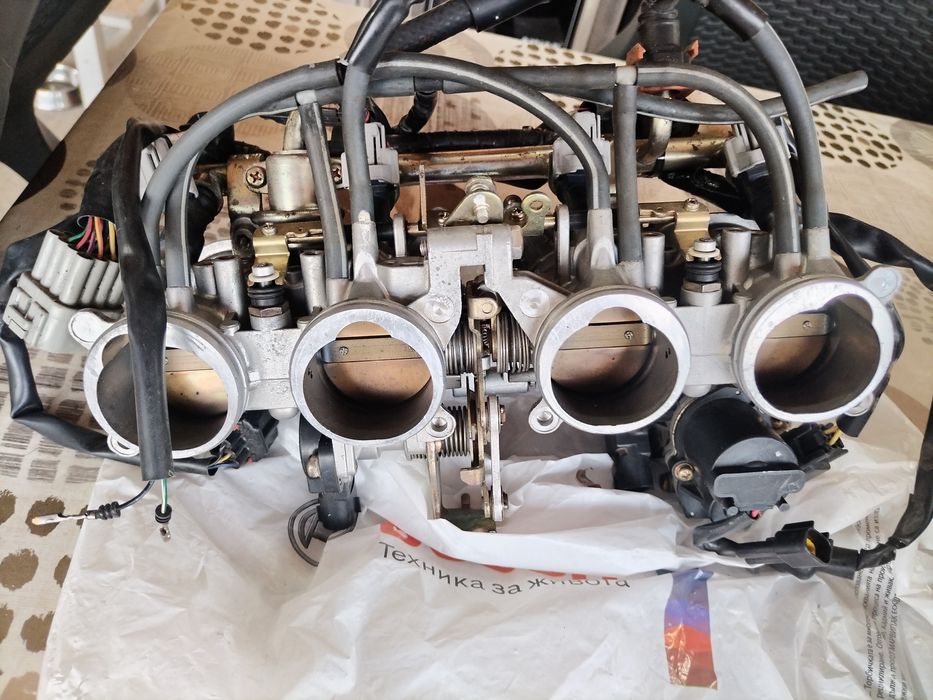 Инзекция за Yamaha r1 04/06г.