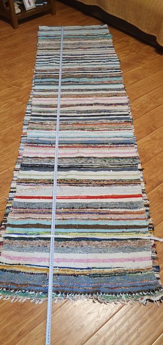 Vand covoare taranesti, lucrate manual, din carpe