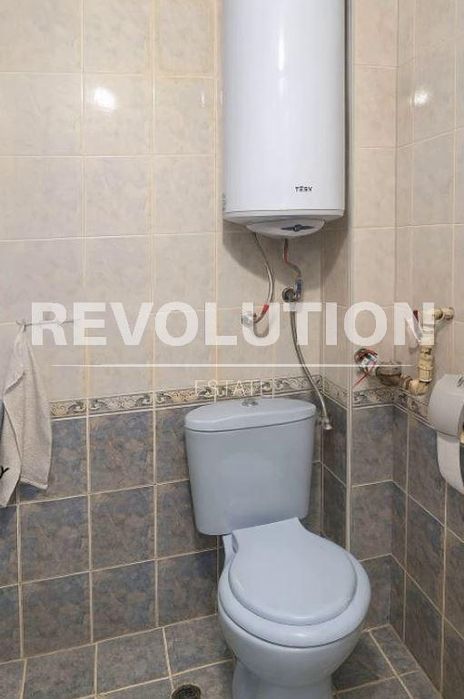 Дава се под наем Двустаен апартамент в Варна, Трошево - 55 кв.м за 375 € - Снимка #3