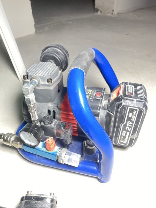 Компрессор аккумуляторный