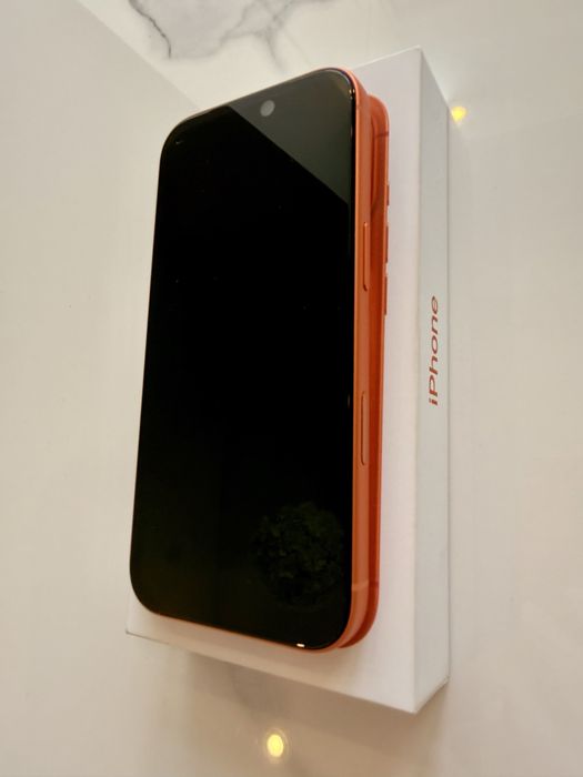 Продавам iPhone 17 Pro 512 GB – Чисто нов!