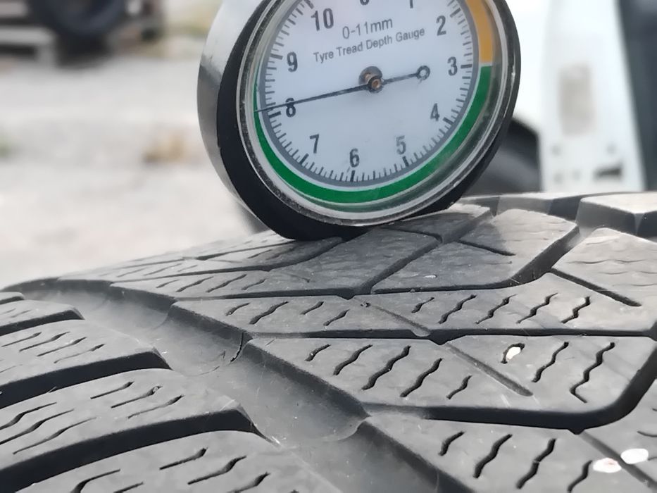 Гуми 225 55 18 Пирели Pirelli 4 броя+.
Нов внос. Не са нови!