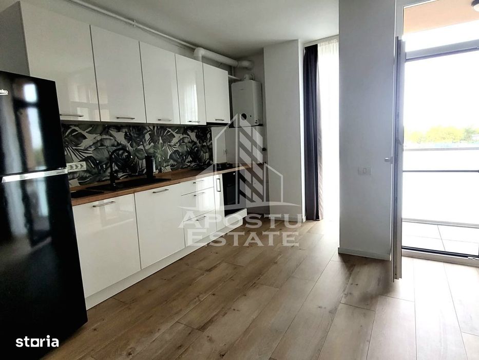 Apartament cu 2 camere, semidecomandat, cu parcare, zona Torontarului