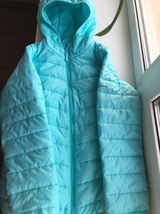 Продам демисезонную куртку