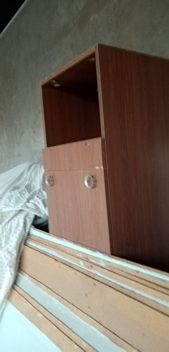 Эшик билан ДВП сотилади, келишилган нархларда.