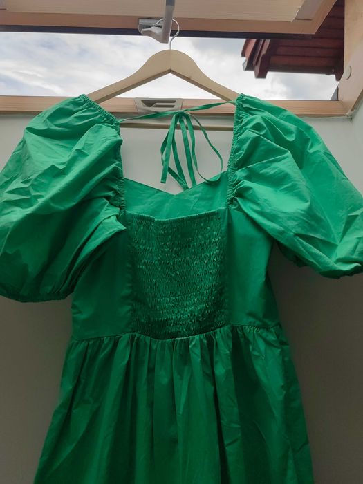 Rochie verde cu mâneci scurte