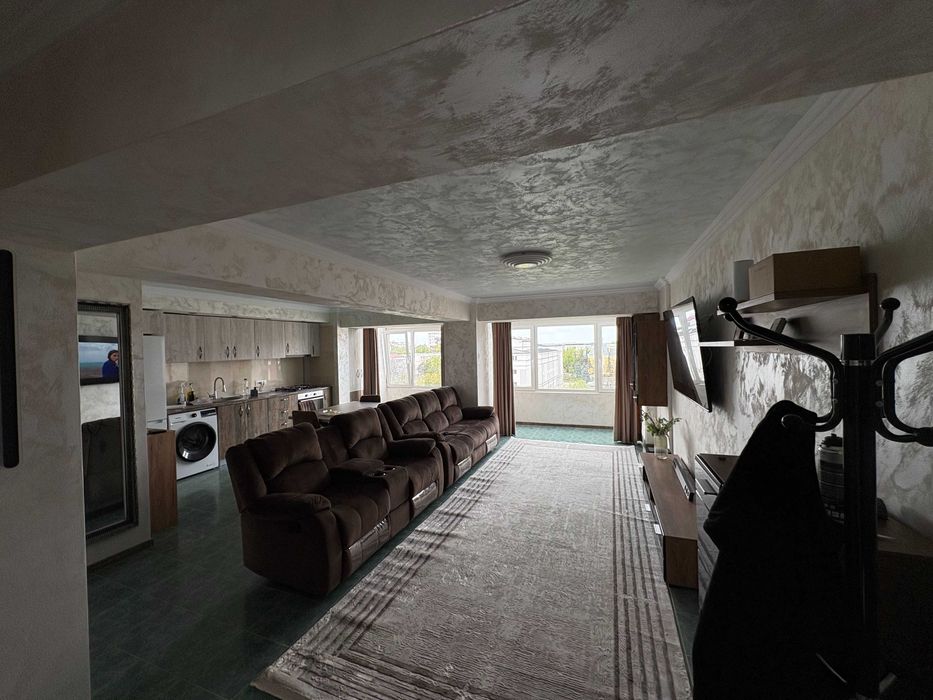 Inchiriez Apartament  3 Camere Spatios  Panorma Deosebita