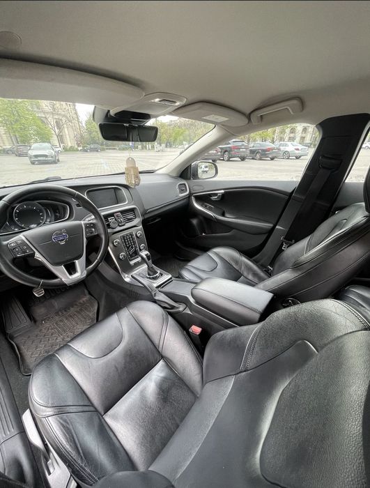 VOLVO V40 2015 — imagine 5