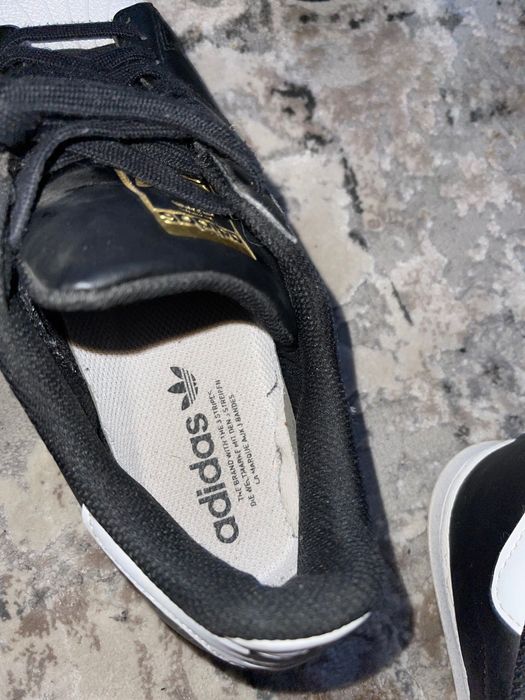 Adidasi superstar noi