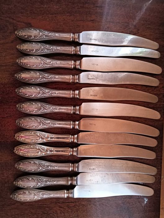 Посуда. Мельхиоровые ножи 12 шт.