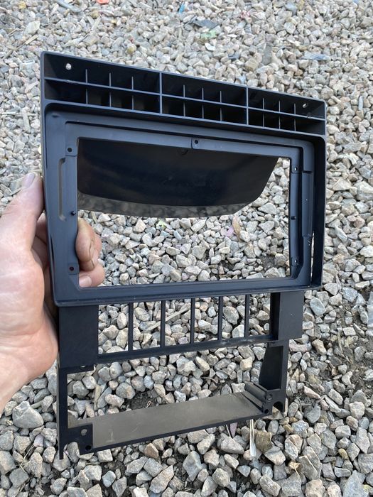 Рамка под автоманитолу ауди 80