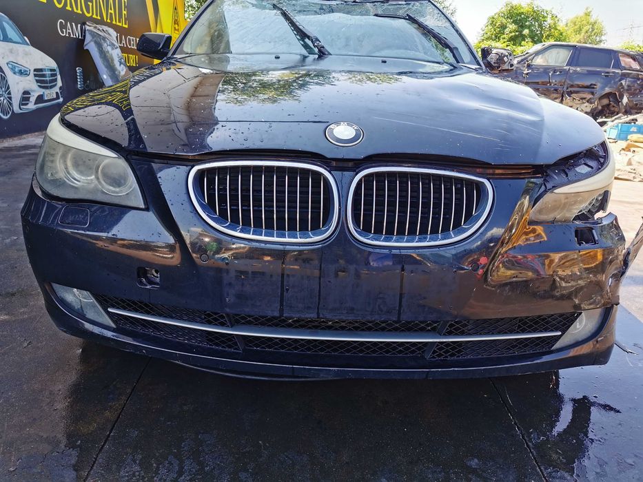 dezmembrez BMW e60 530 d 231 cai facelift/ bara spate e60/usa fata e60