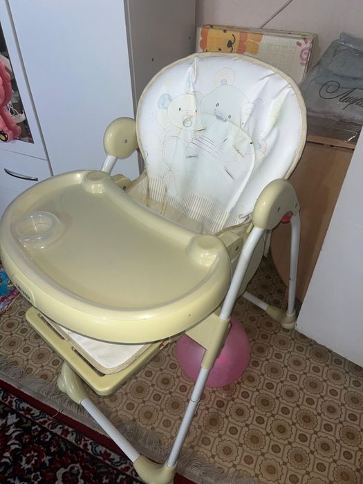 Детский стульчик для кормления