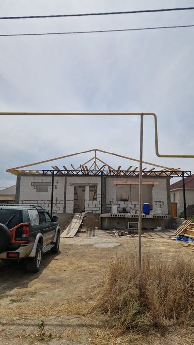 Бригада строителей