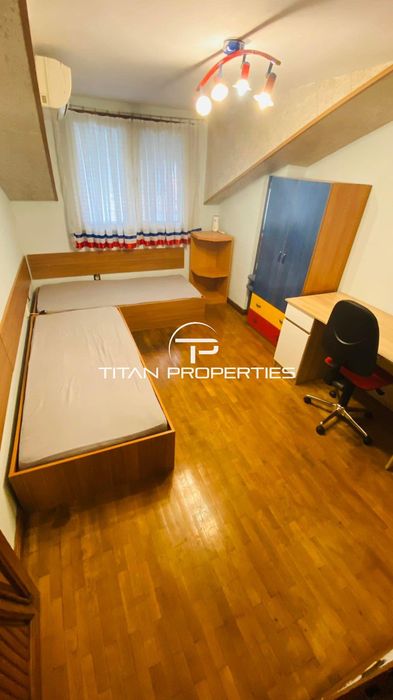 Ексклузивна оферта! Тристаен апартамент на 2 нива с АКТ 16 в Центъра