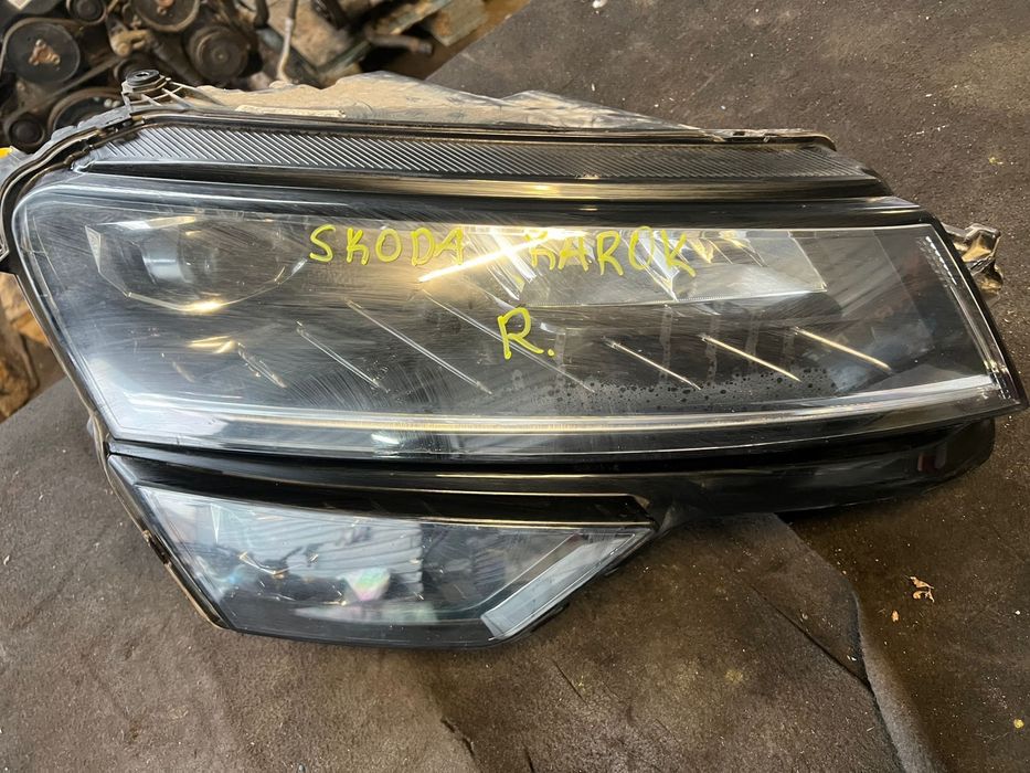 Десен фар за Шкода Skoda Karok 57B941016B
