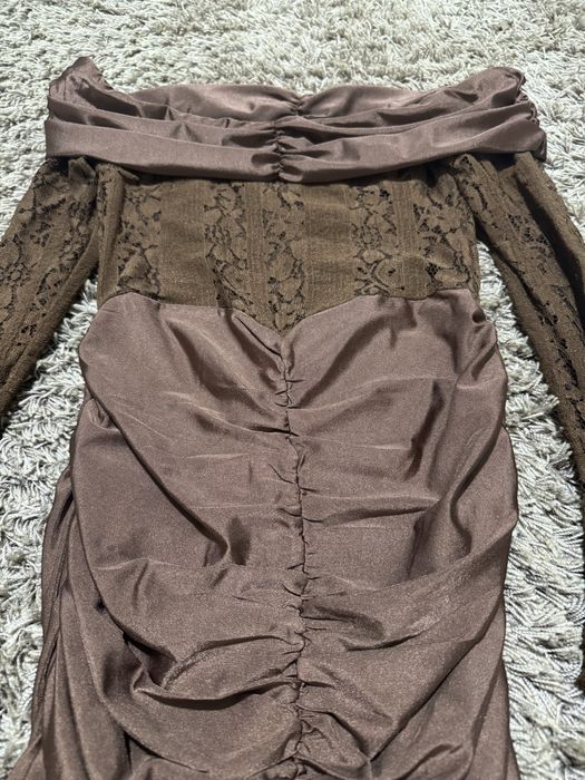 Дамска рокля с дантела