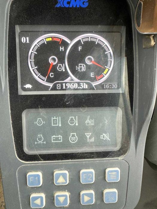 ekskavator UZXCMG XE60W