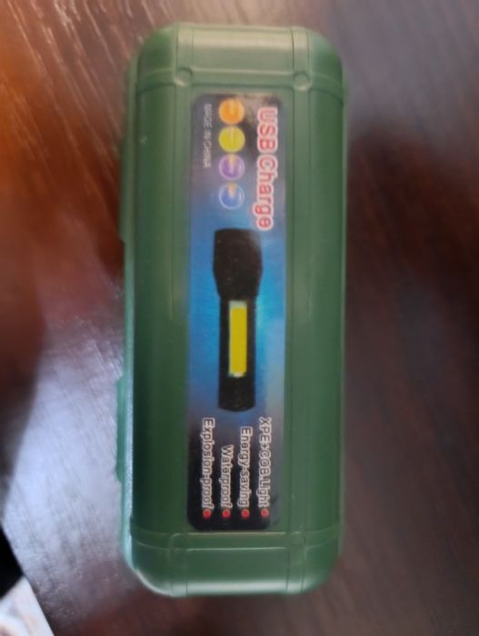 Продам фонарик  новый