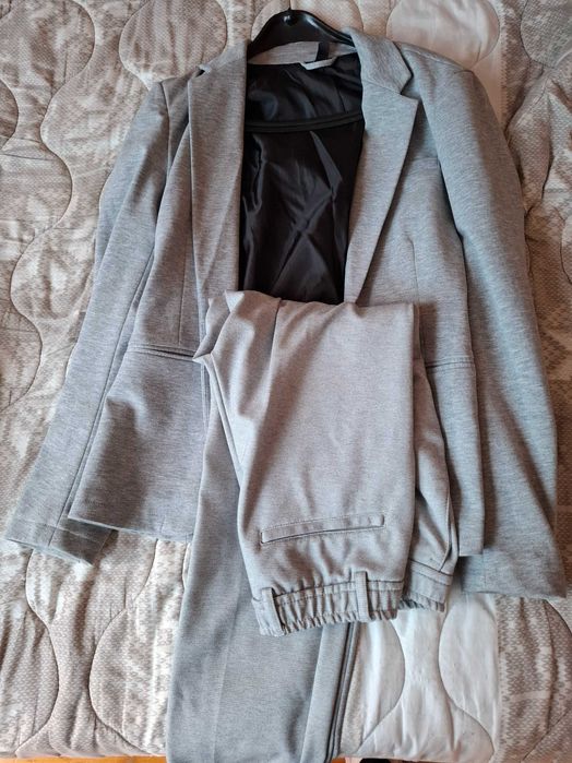 Костюм за тинейджър