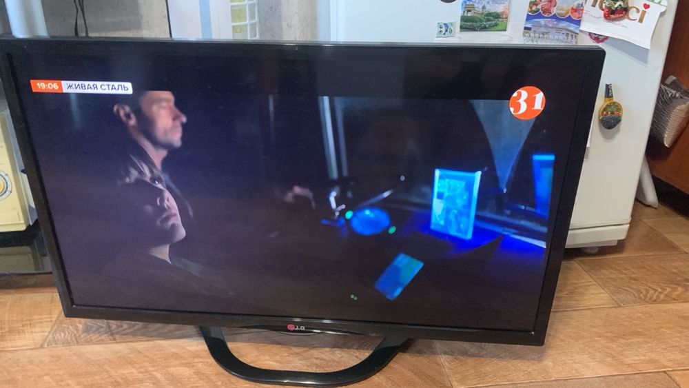 Продам недорого телевизор