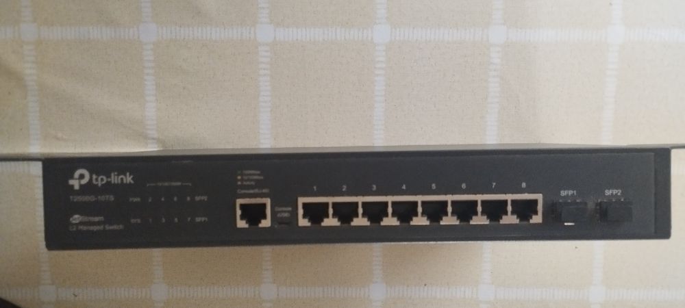 Коммутатор TP-Link T2500G-10TS (TL-SG3210)