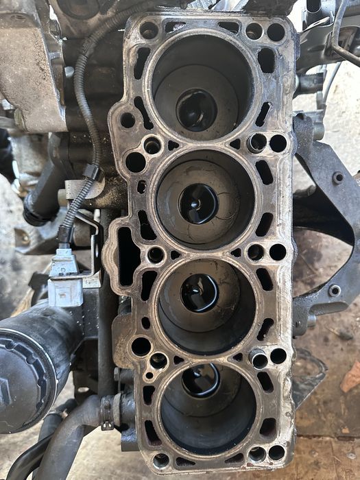 Долнище за Audi A4 A6 2.0TDI BLB*