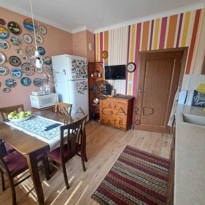 Продава се Тристаен апартамент в Пловдив, Кючук Париж - 87 кв.м за 1943 €/кв.м - Снимка #2