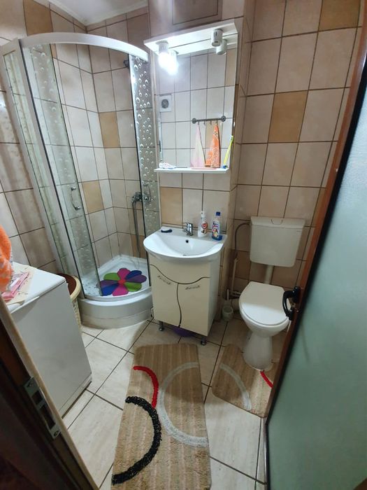 Inchiriez apartament 1 camera