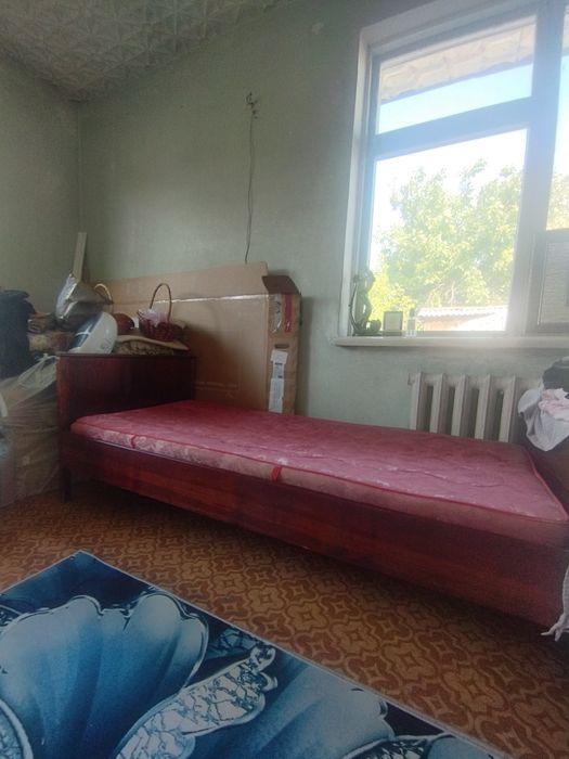 Продам кровать с матрасом