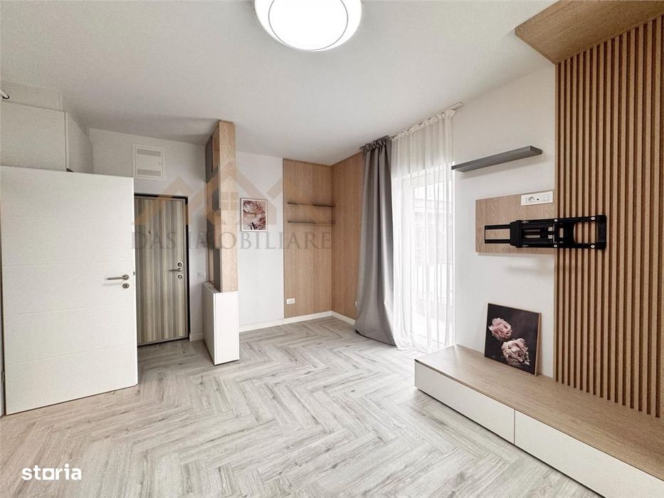 Garsoniera in bloc nou cu terasa mare, str. Anton Pann