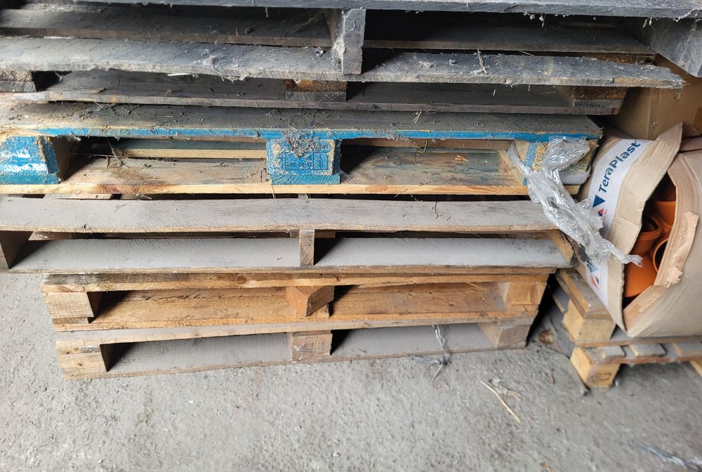 100 paleți euro, non-euro, sau ca lemn de foc