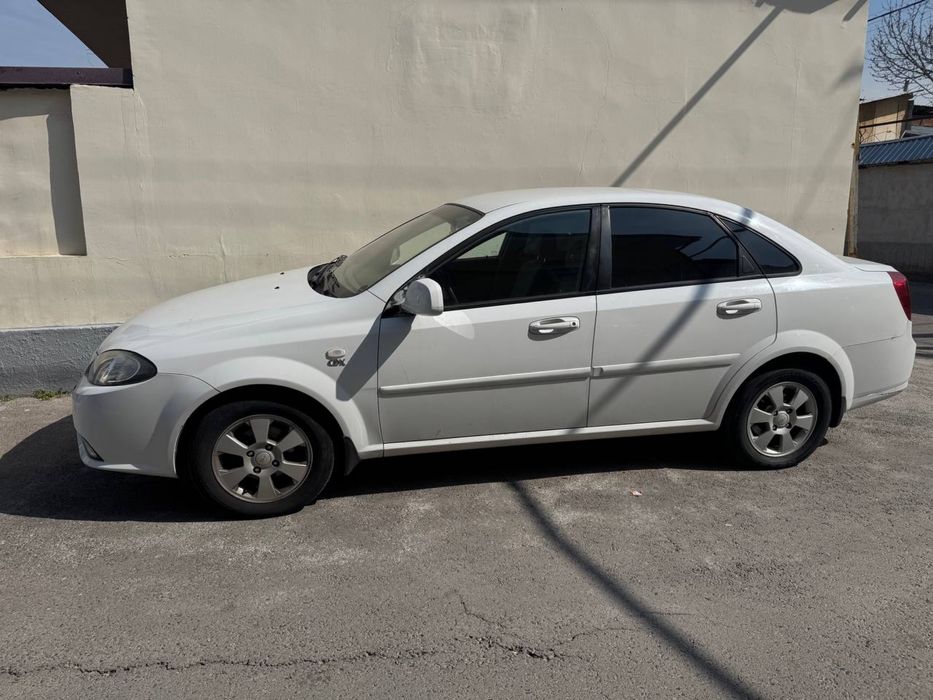 Chevrolet Gentra 1.6 2014