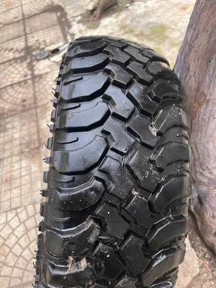Продавам гуми за офроуд с джанти
