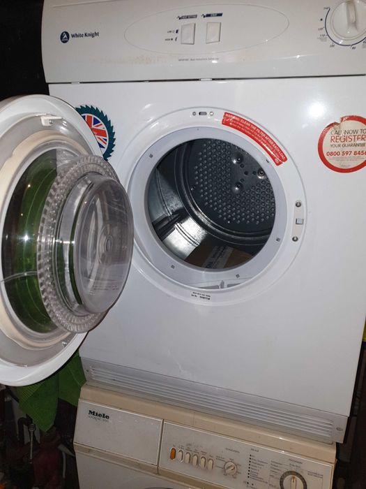 Uscator de rufe White Knight C42AW 6KG