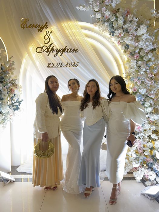 Свадебное платье