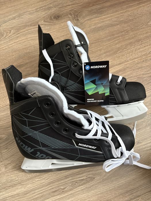 Коньки новые покупали в спортмастер ,Nordway
