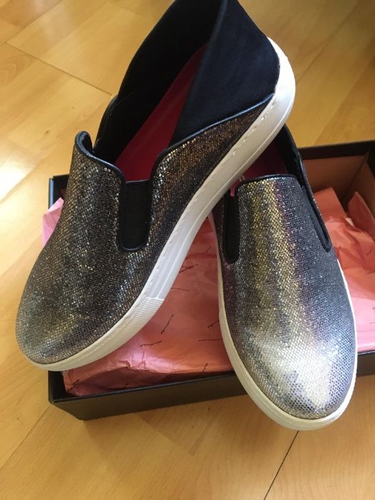 Дамски  кецове Fornarina НАМАЛЕНИ!