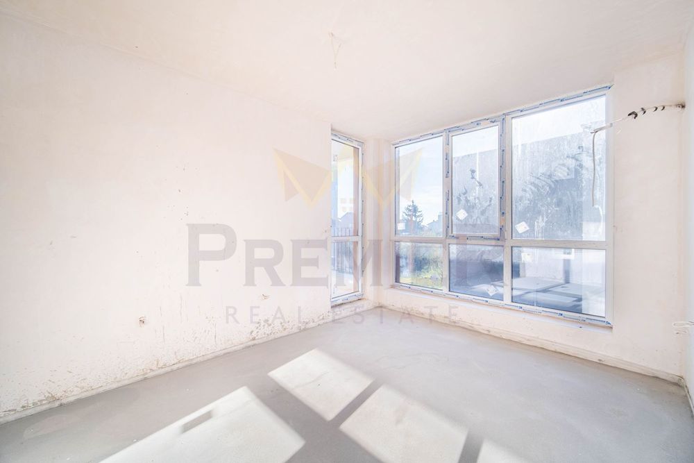 Продава се Тристаен апартамент в Варна, Възраждане 3 - 103 кв.м за 1407 €/кв.м - Снимка #3