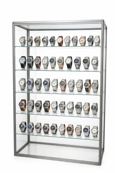 Витрина высокая для торговли