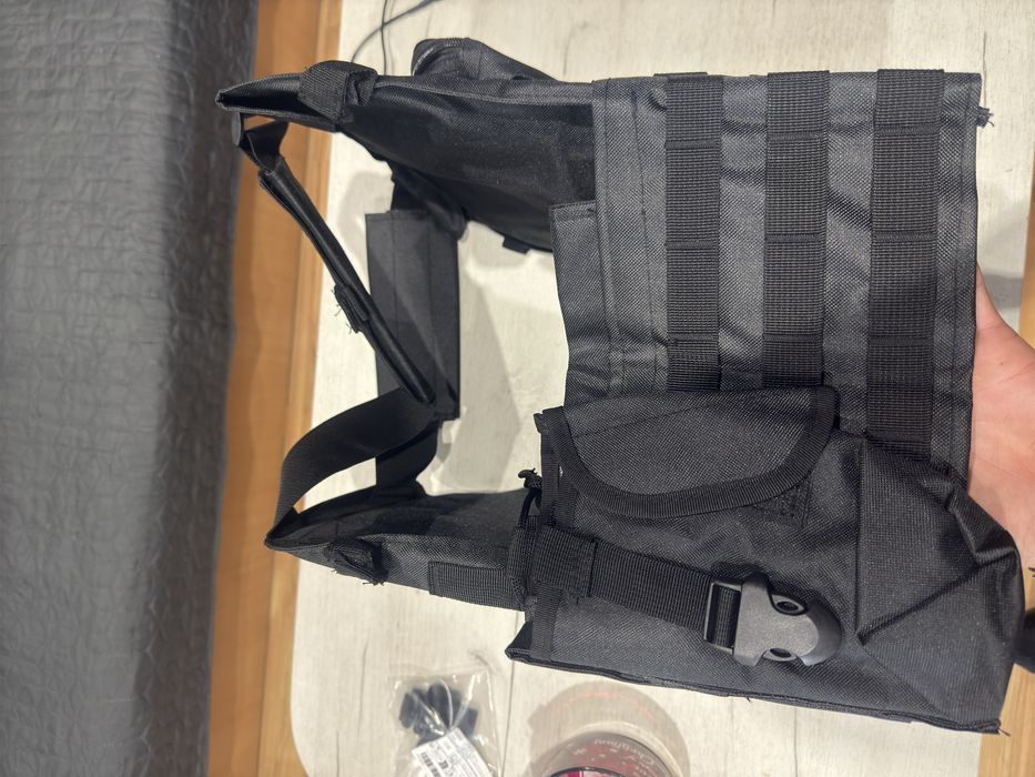 чисто нова жилетка за еърсофт.