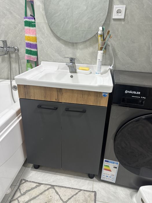 Раковина с зеркалом