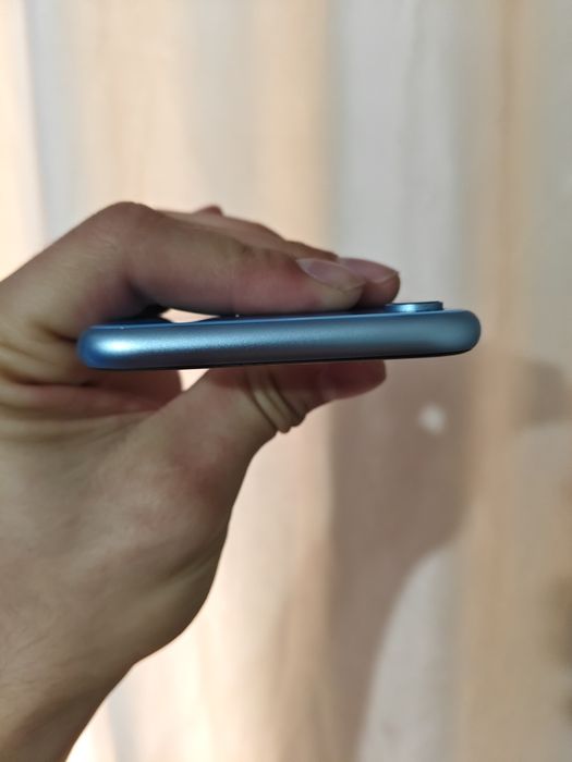 iPhone XR все родное