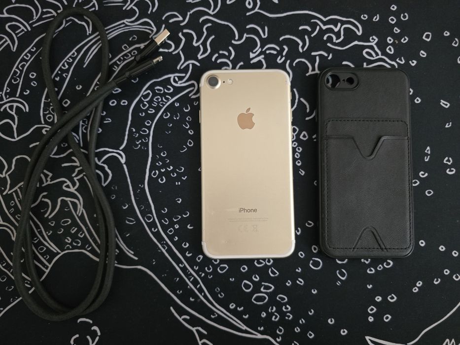 Продам/Обмен IPhone 7 32Gb