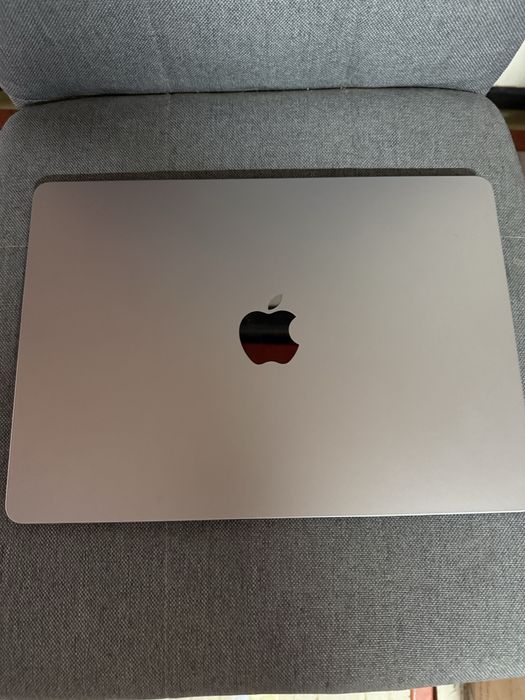 MacBook Air M3, 256 SSD, 8GB RAM