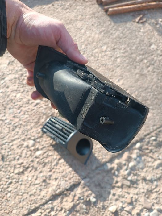 Продам дифлекторы на двери бмв е34 пара