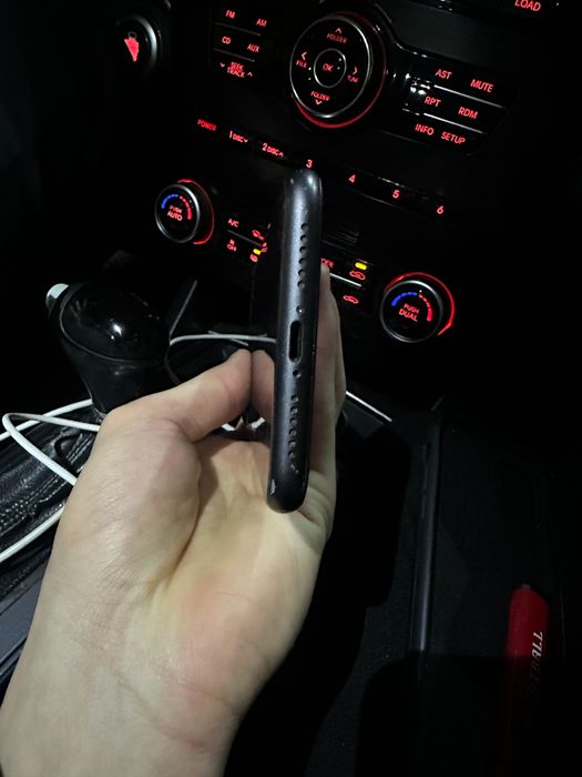 Iphone 11 128gb 81% akb